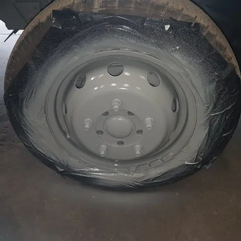 Steel wheel primed after blasting